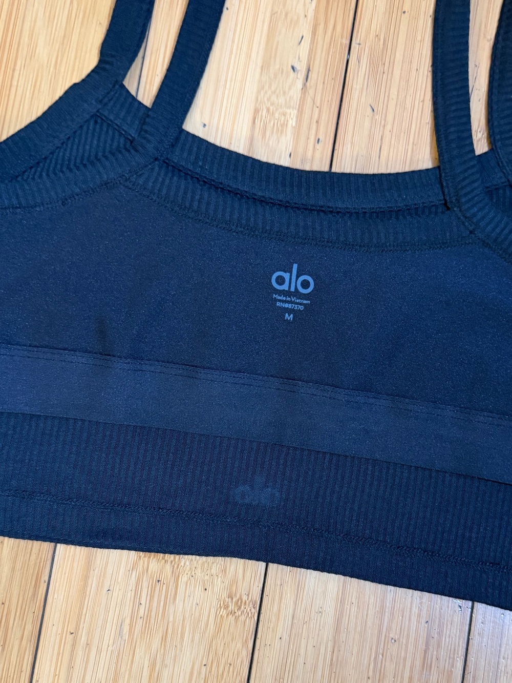 Alo Ribbed Crop Whisper Bra Tank Black Size M - Picture 9 of 14